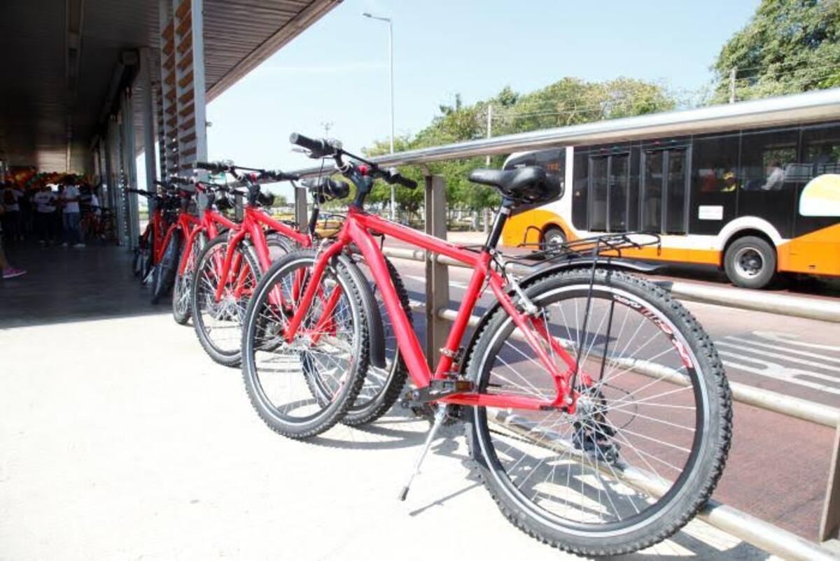 Cinco de las 100 bicicletas donadas por Bavaria permanecen en la estación La Bodeguita. Aroldo Mestre Alcántara- El Universal.
