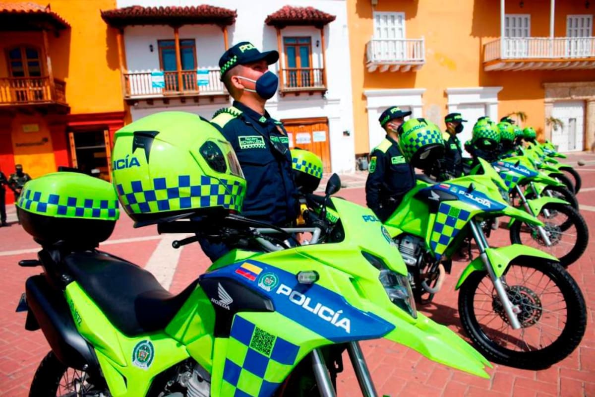 Invierten $1.279 millones en motos, camionetas y camión para la Policía