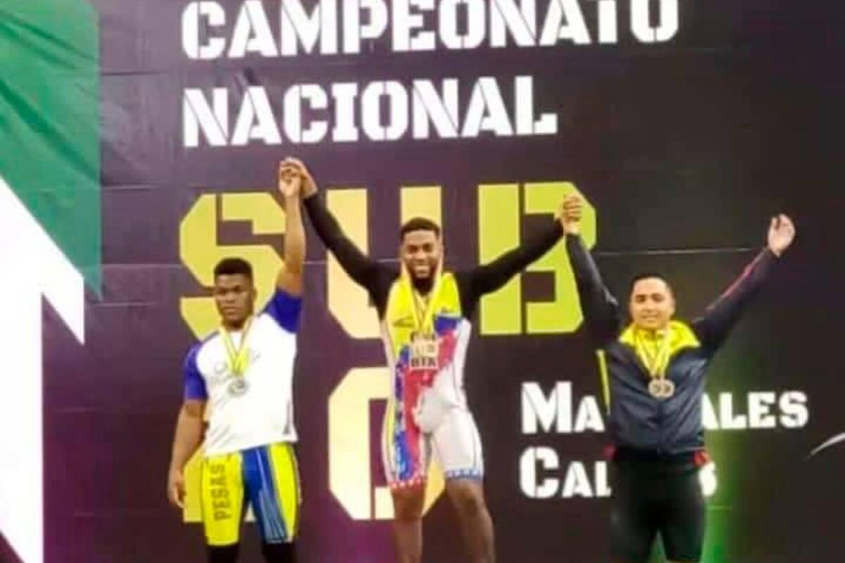 Bolívar, con buenas notas en el levantamiento de pesas