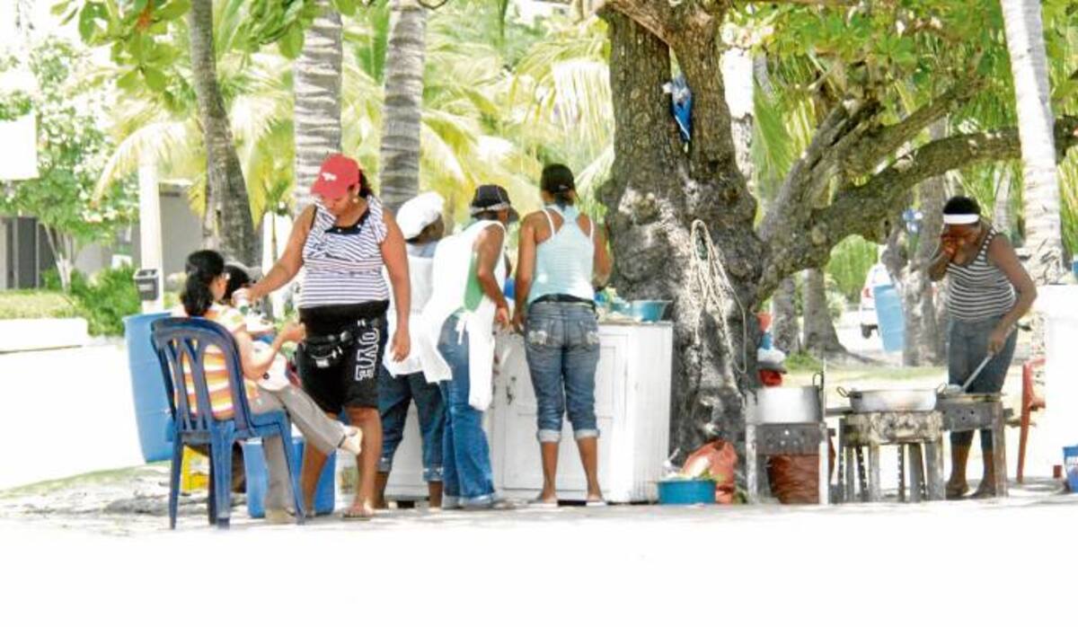 Turismo de olla en pleno corazón del sector turístico de Cartagena. DAGOBERTO CABARCAS-EL UNIVERSAL