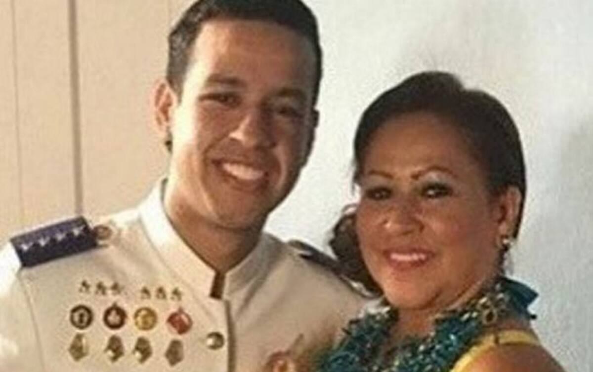 Martín Elías y su madre Patricia Acosta. INSTAGRAM.