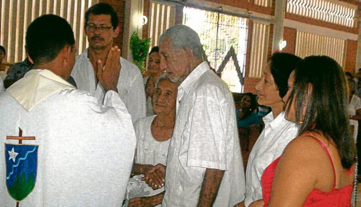 María Tomasa y Fernando contrajeron matrimonio en la iglesia de Ayapel el mismo día que ella cumplía 100 años.