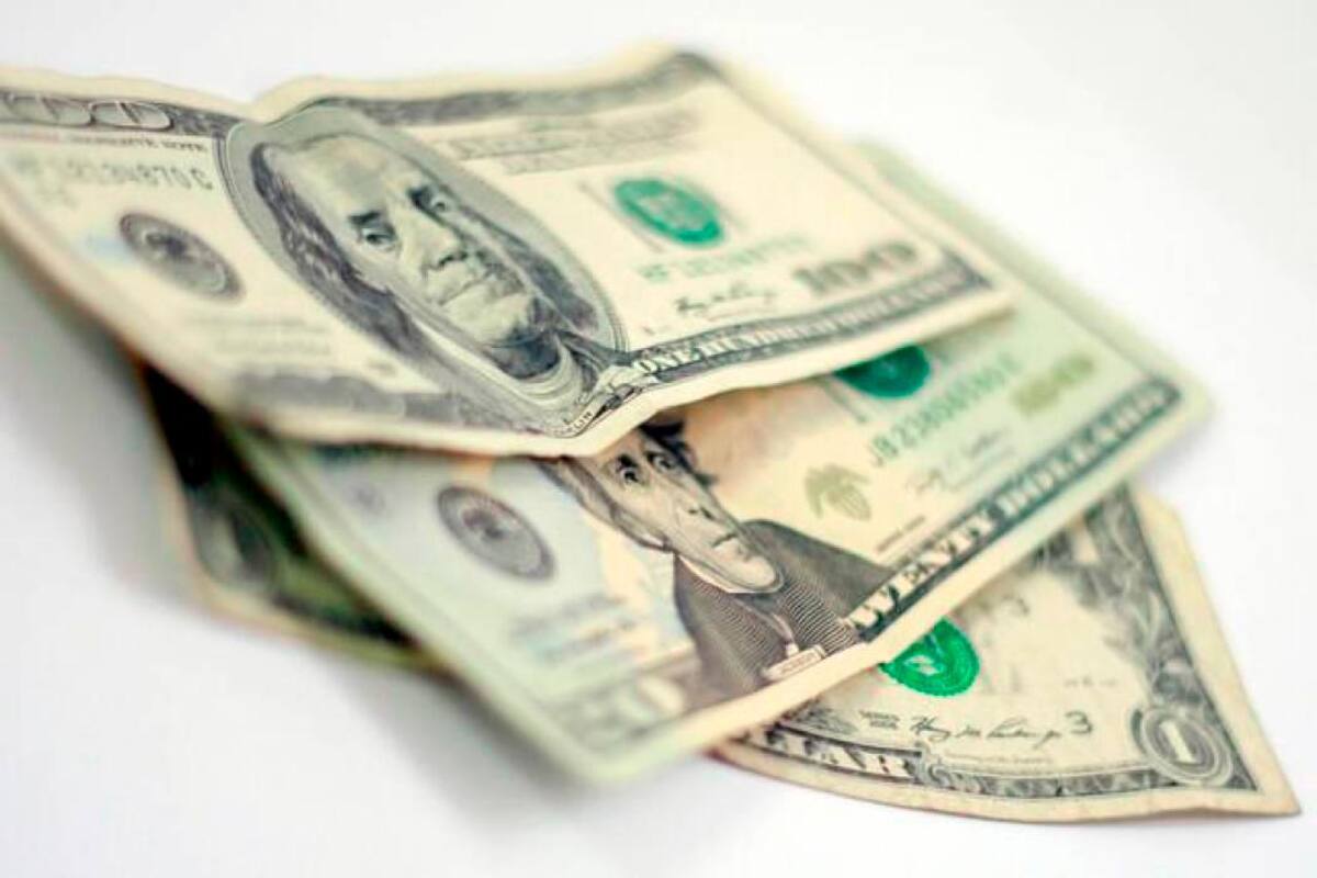 Así abrió el dólar este lunes 17 de octubre