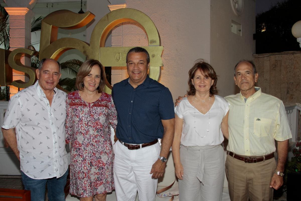 César Guerrero, Luchy Guerrero, Álvaro Corena, Gloria Guerrero y Freddy Borrero.
