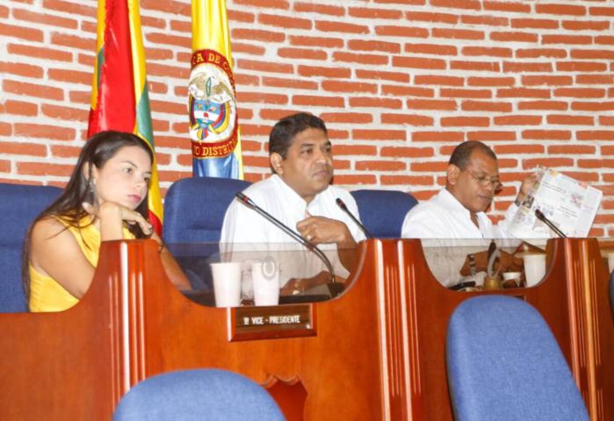 El Concejo le otorgó ayer permiso al alcalde Campo Elías Terán para que viaje a Las Bahamas. El universal