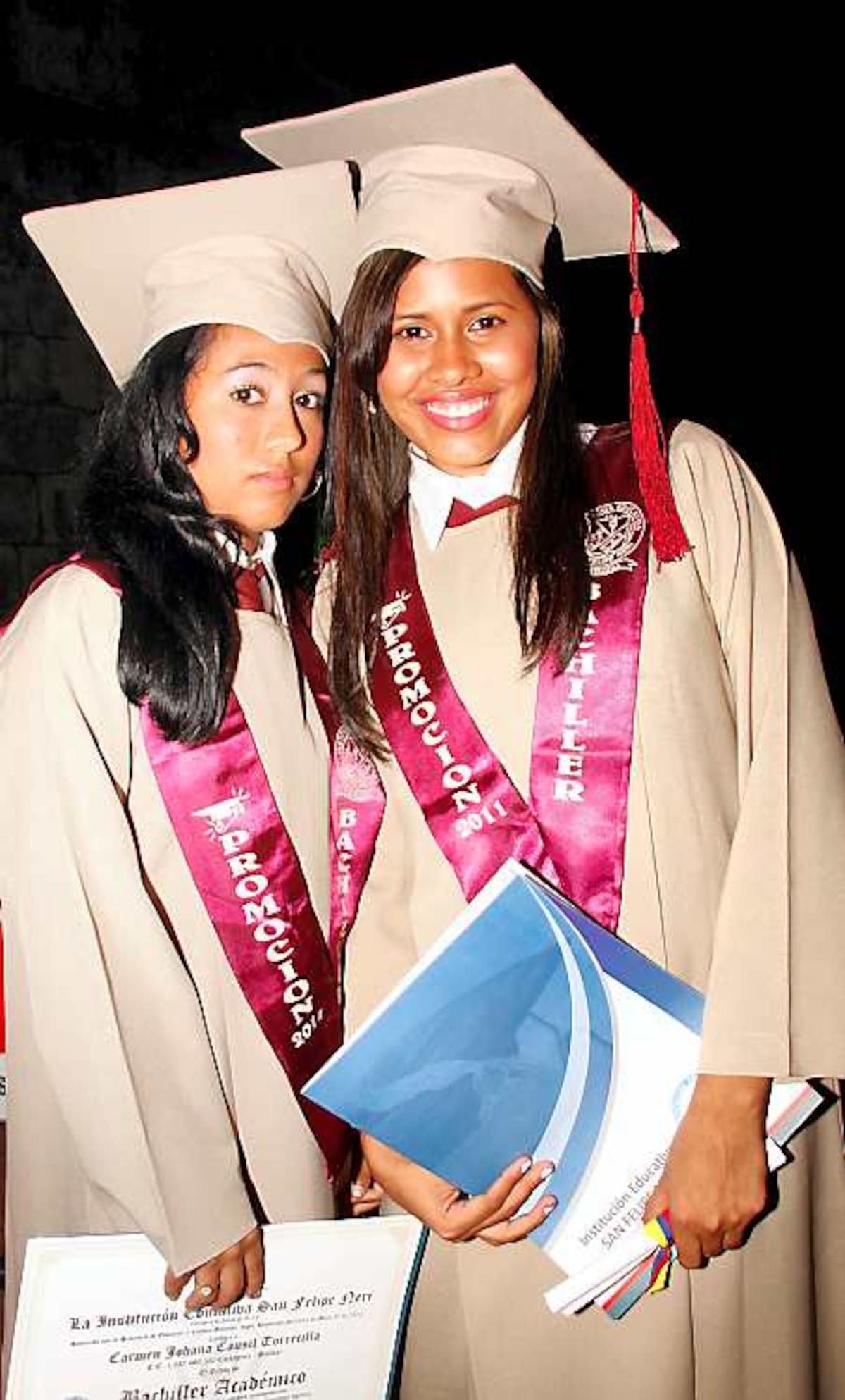 Graduados de la Institución Educativa San Felipe Nery; Johanna Causil y Daniela De La Torre.