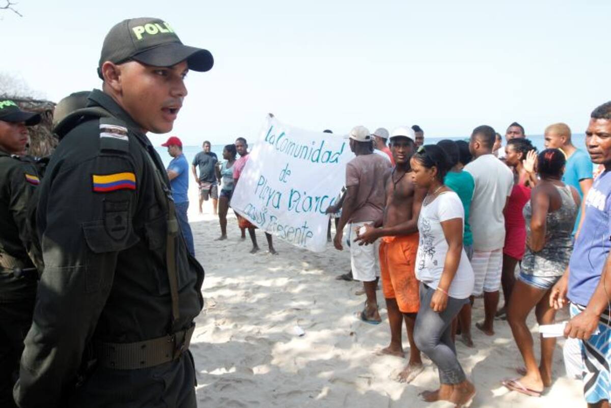 Los nativos de Playa Blanca se han enfrentado a varios intentos de desalojo. Archivo