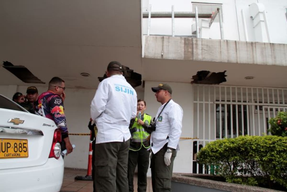 Miembros de la Sijín realizaron la inspección técnica del cadáver de la menor en el hospital Bocagrande. El Universal