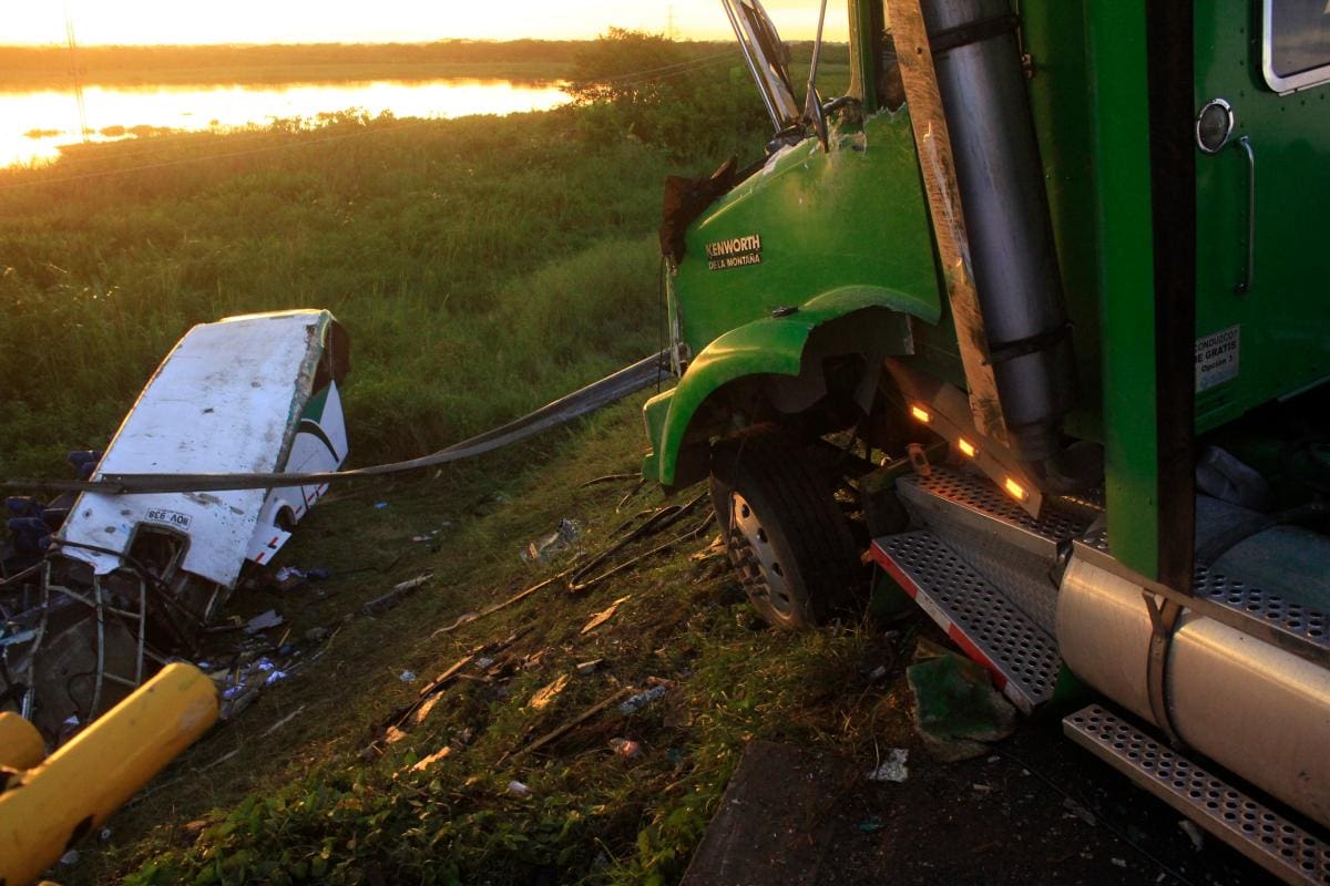 Accidente en Gambote: murió conductor de bus de Mahates