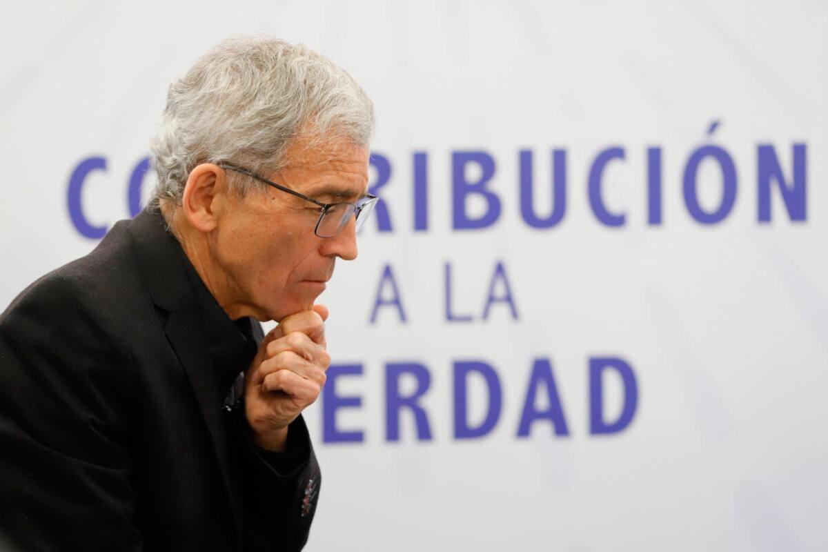 Comisión de la Verdad recibe informe de impacto de la guerra en las Universidades
