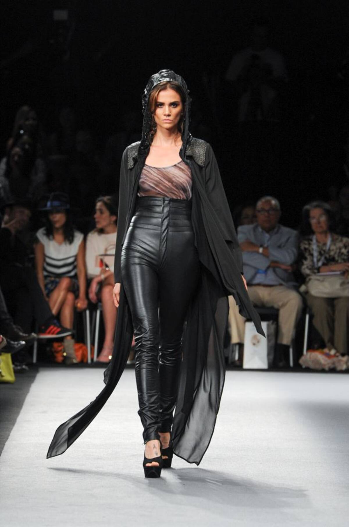 Andrea Landa presentó su colección Tribal Queens con apoyo de la Alcaldía de Medellín. Cortesía Inexmoda