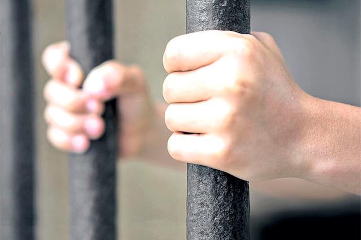 Colombiano es detenido en España por grabar a 555 mujeres para páginas porno