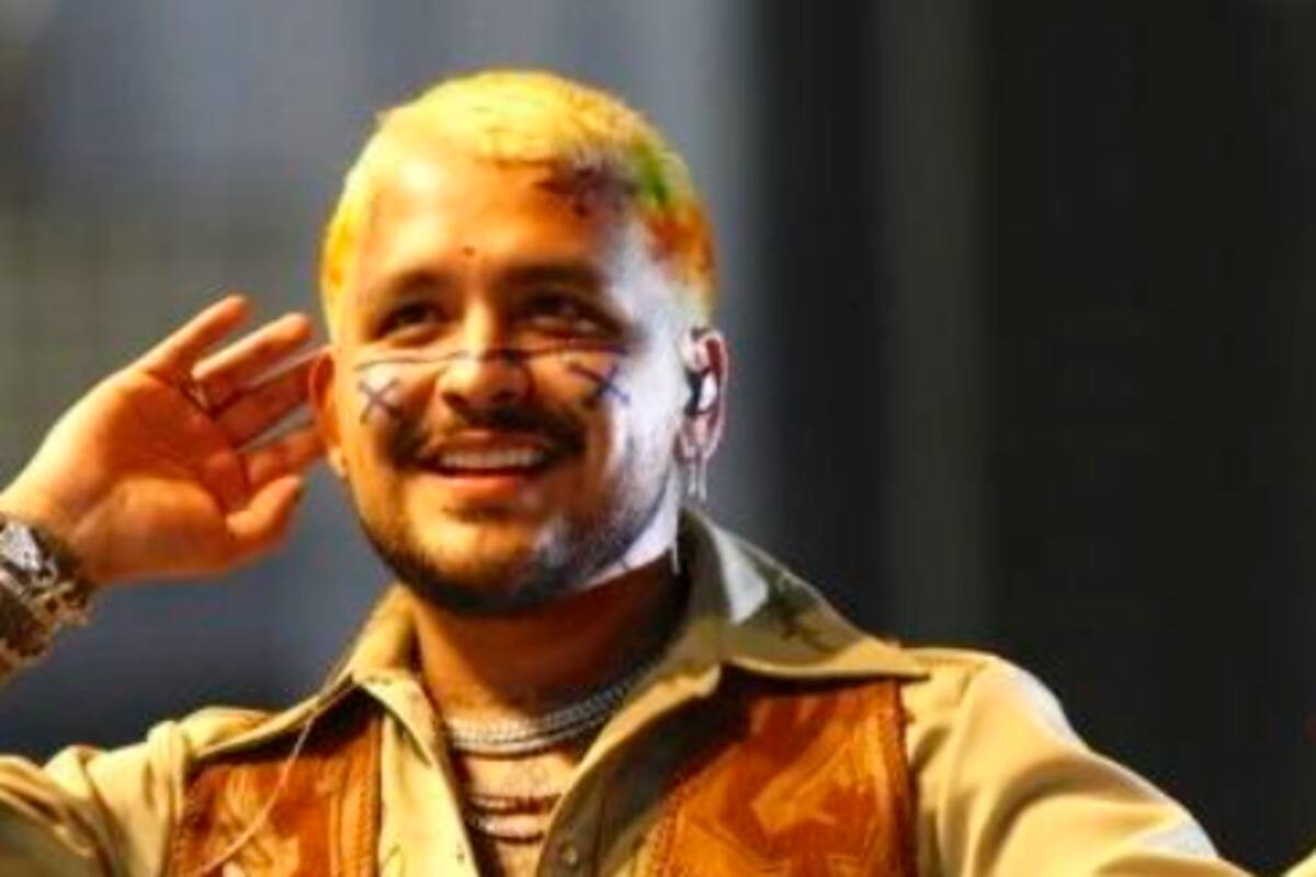 Vidente dice que a Christian Nodal y a su familia les hicieron brujería
