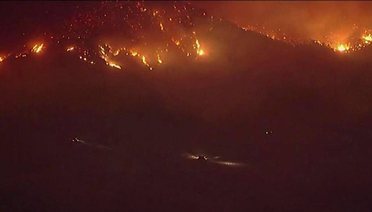 El humo y cenizas han llegado a Estados como Arizona y Nevada. //