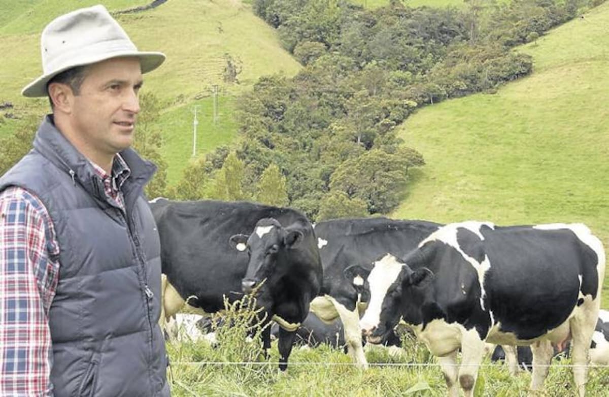 Juan Guillermo Luna, ganadero, zootecnista y propietario de la Hacienda San José en Nariño.