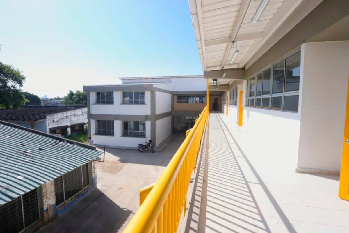 Tras restauración, así se entregan obras en el colegio San Felipe Neri en Olaya