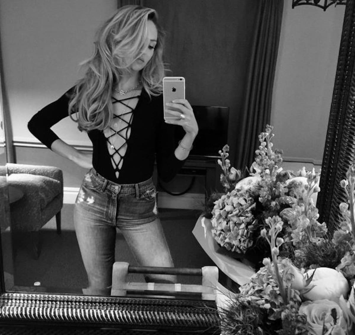 Candice Swanepoel. INSTAGRAM