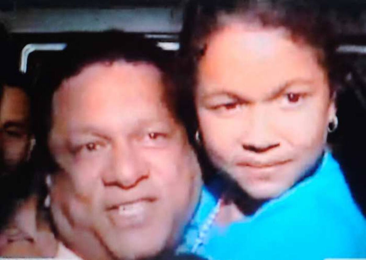 Nohora Valentina Muñoz y su padre el alcalde de Fortul, Arauca, Jorge Enrique Muñoz. AFP