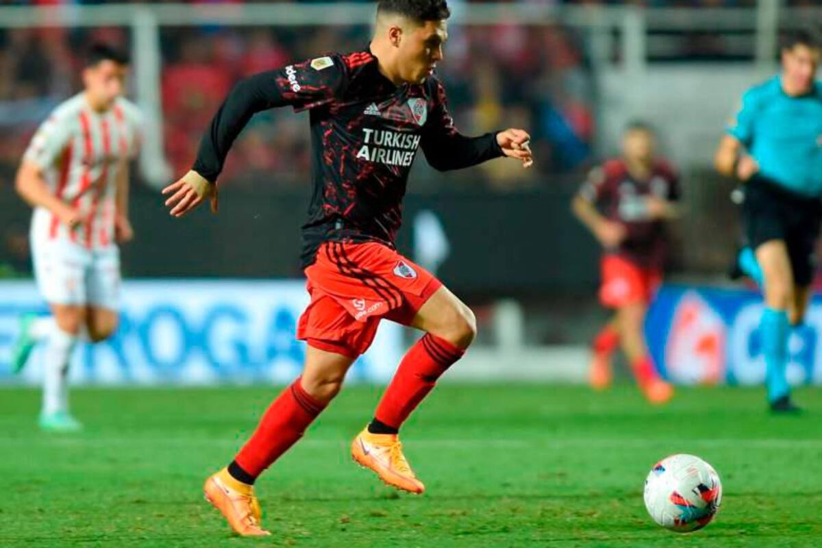Quintero, Villa y Fabra, figuras en el fútbol de Argentina