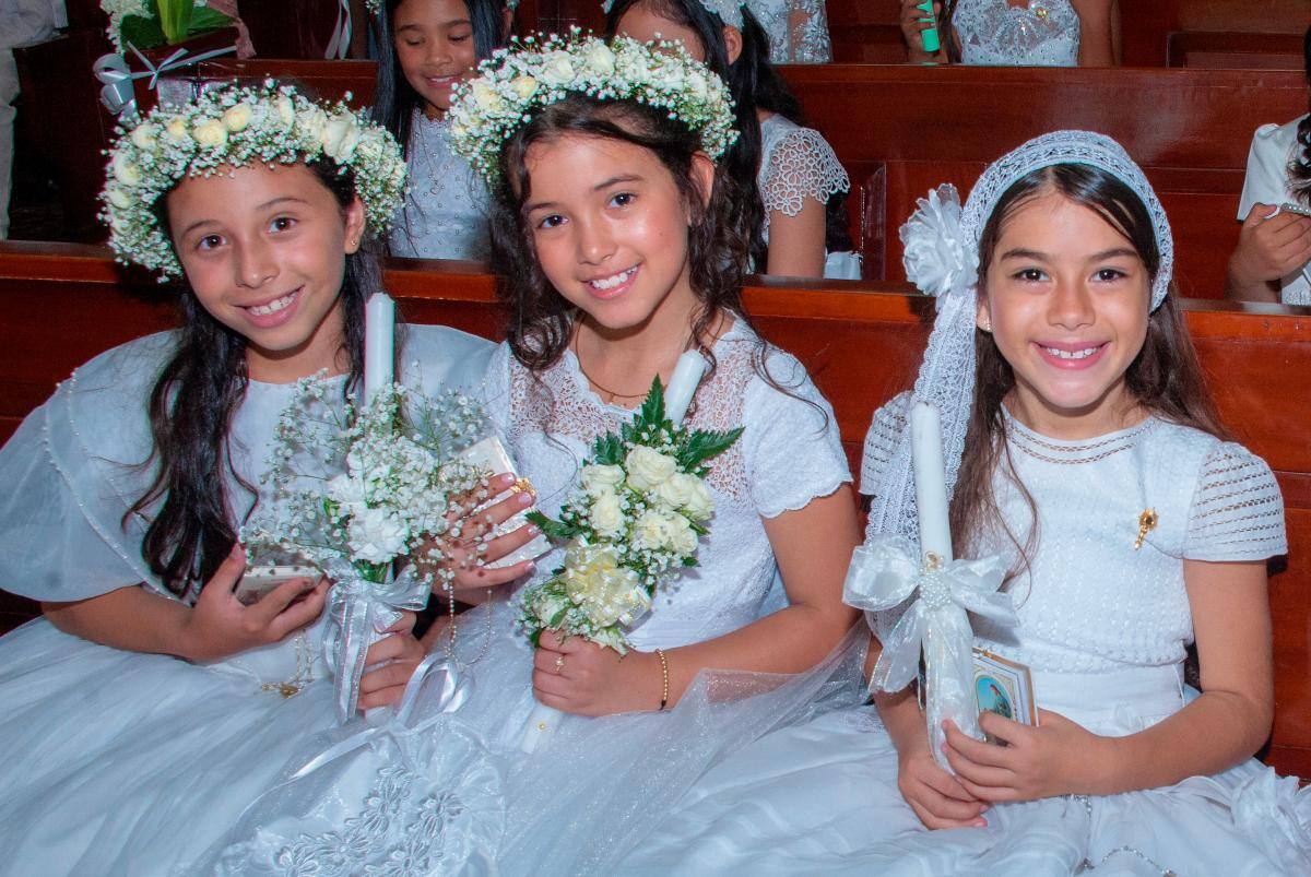 Melanie Ángel, Sabina Viaña y Luciana Mateus.