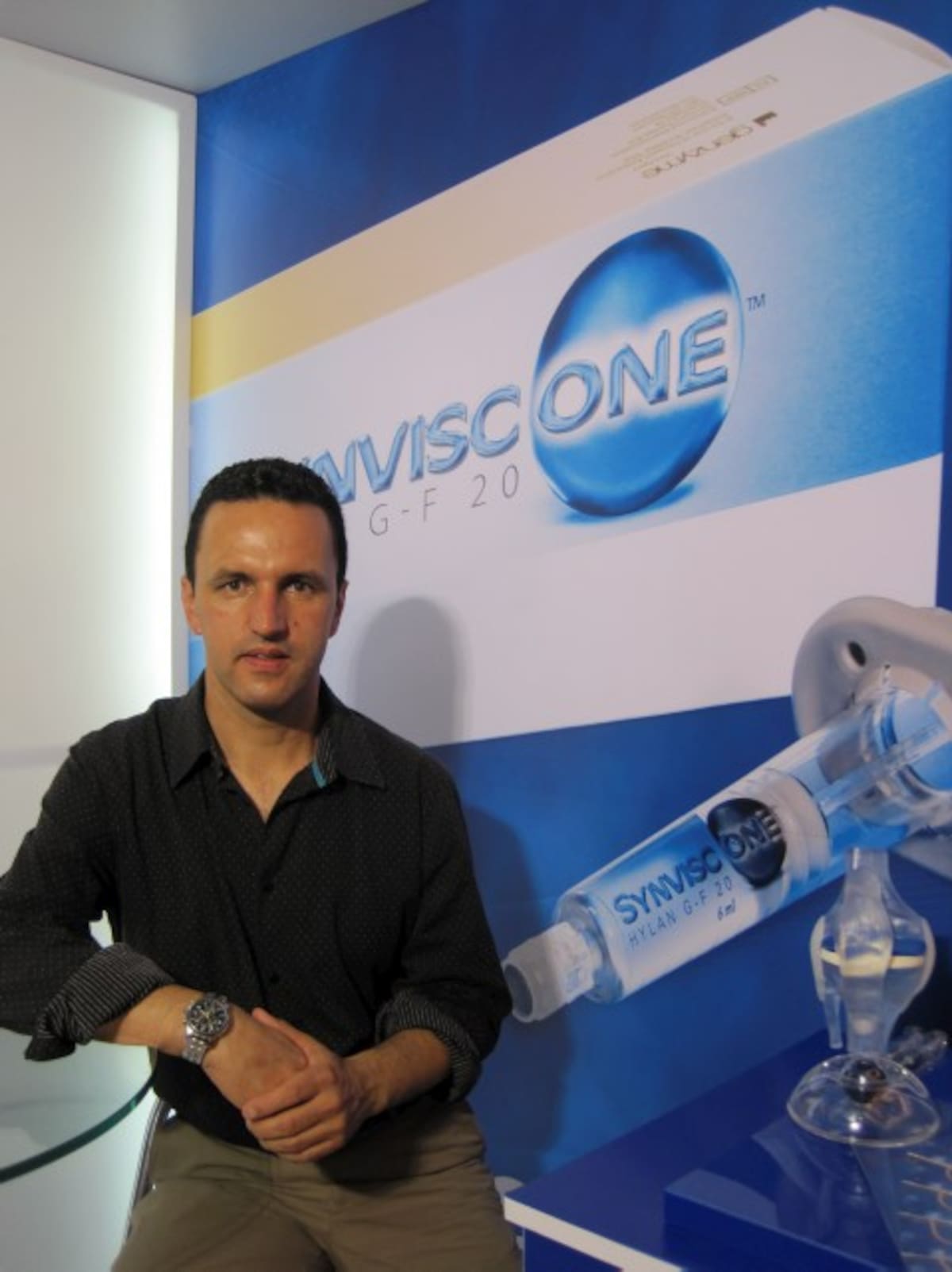 Cesar Arango, Ortopeda.
