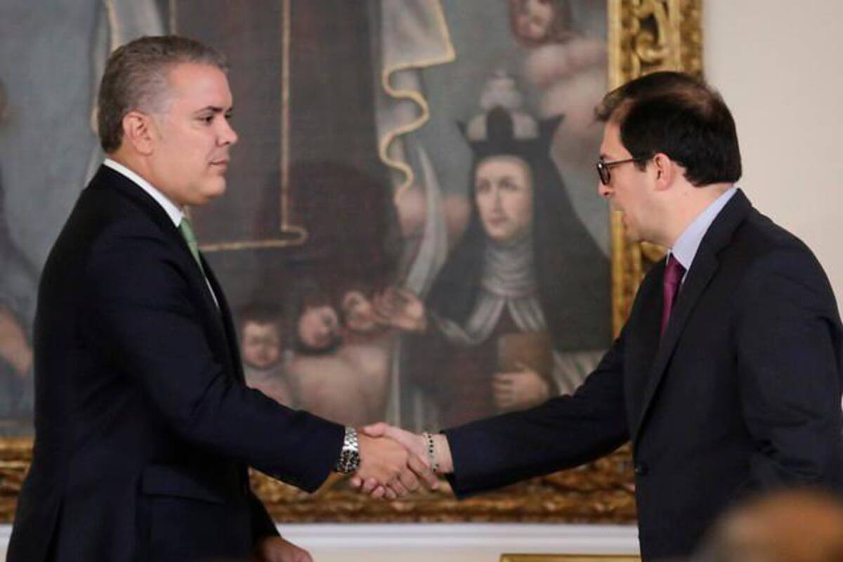 Nuevo fiscal pide a controlar y procurador no aspirar aún a la Presidencia