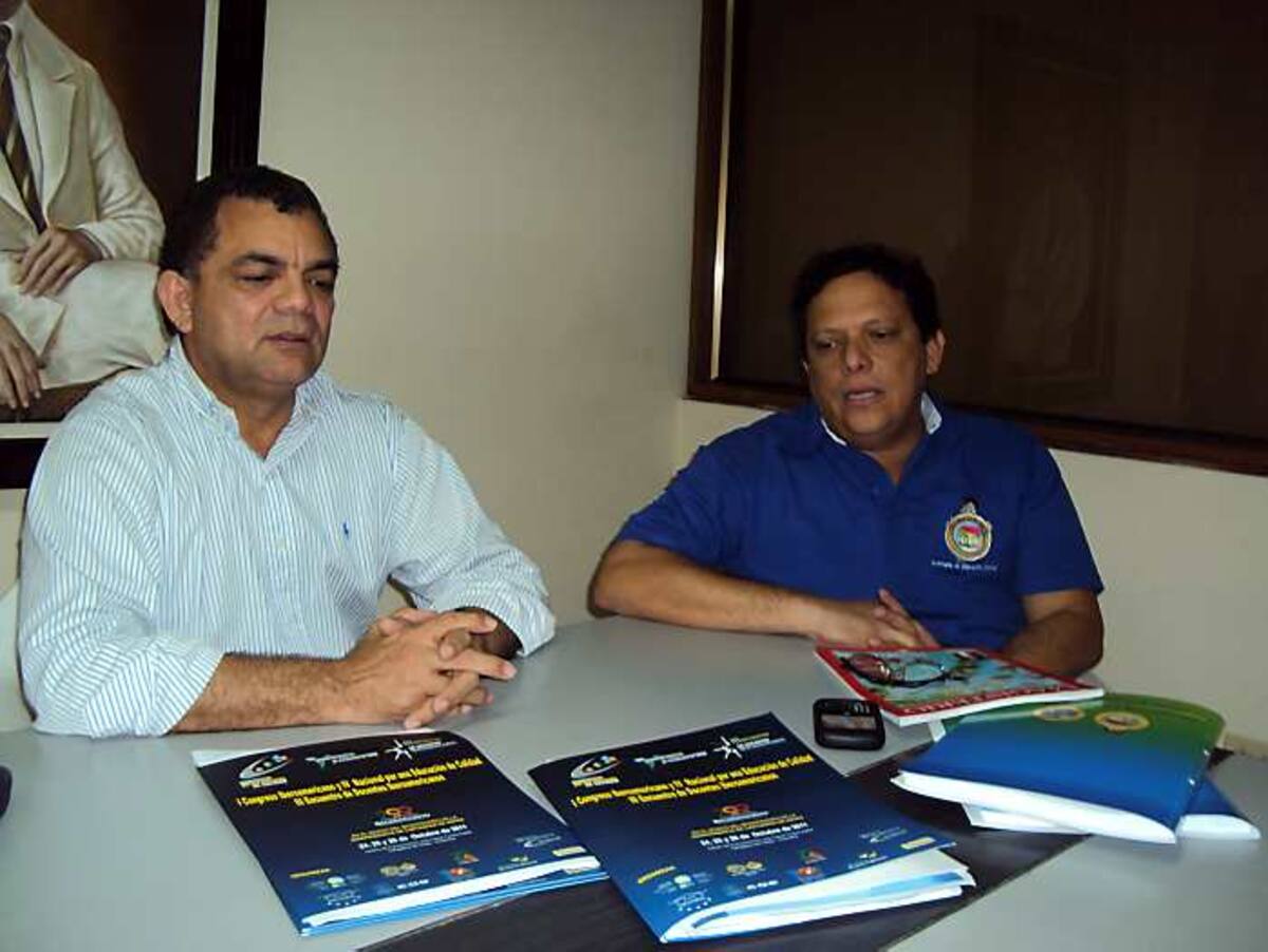 Ubaldo Enrique Meza Ri-cardo, Presidente del I Con-greso Iberoamericano y IV Nacional por una Educación de Calidad y Julio Alandete secretario de Educación dis-trital.