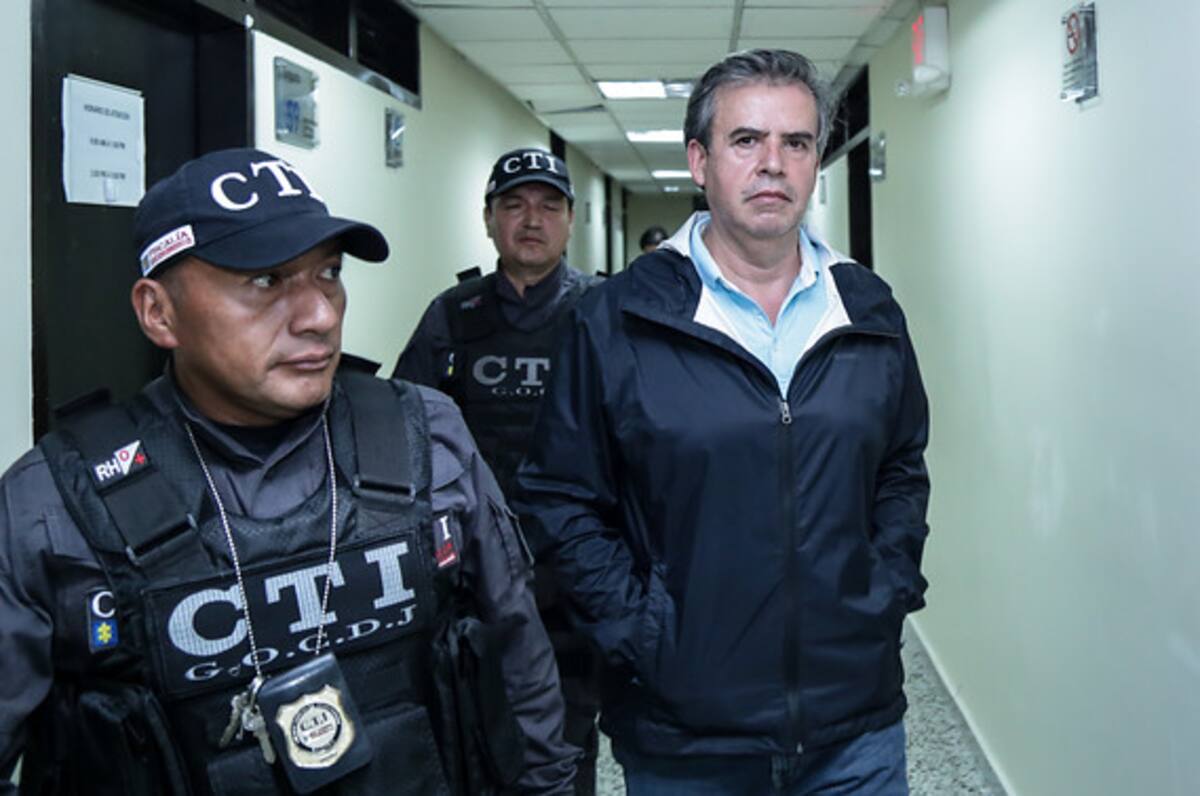 La Fiscalía indagó con Migración Colombia sobre los viajes al exterior del abogado y se comprobaron dos viajes que llaman la atención. Colprensa