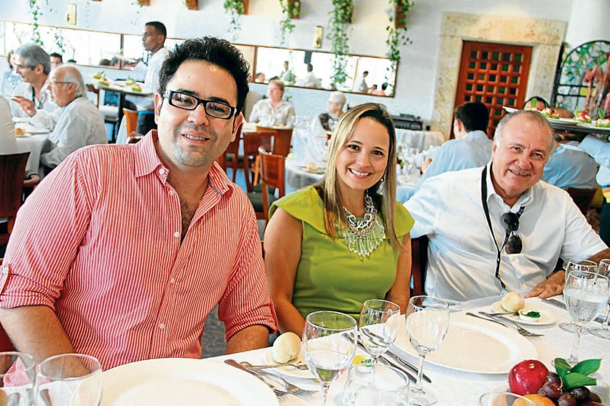 Paolo Hennessey, Lina Rodríguez y Manuel Domingo Rojas.