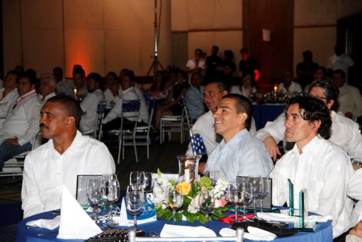 Los excompañeros de Miguel Calero lamentaron la noticia en la Cumbre de Fútbol Directv realizada en Cartagena. Oscar Díaz/El Universal