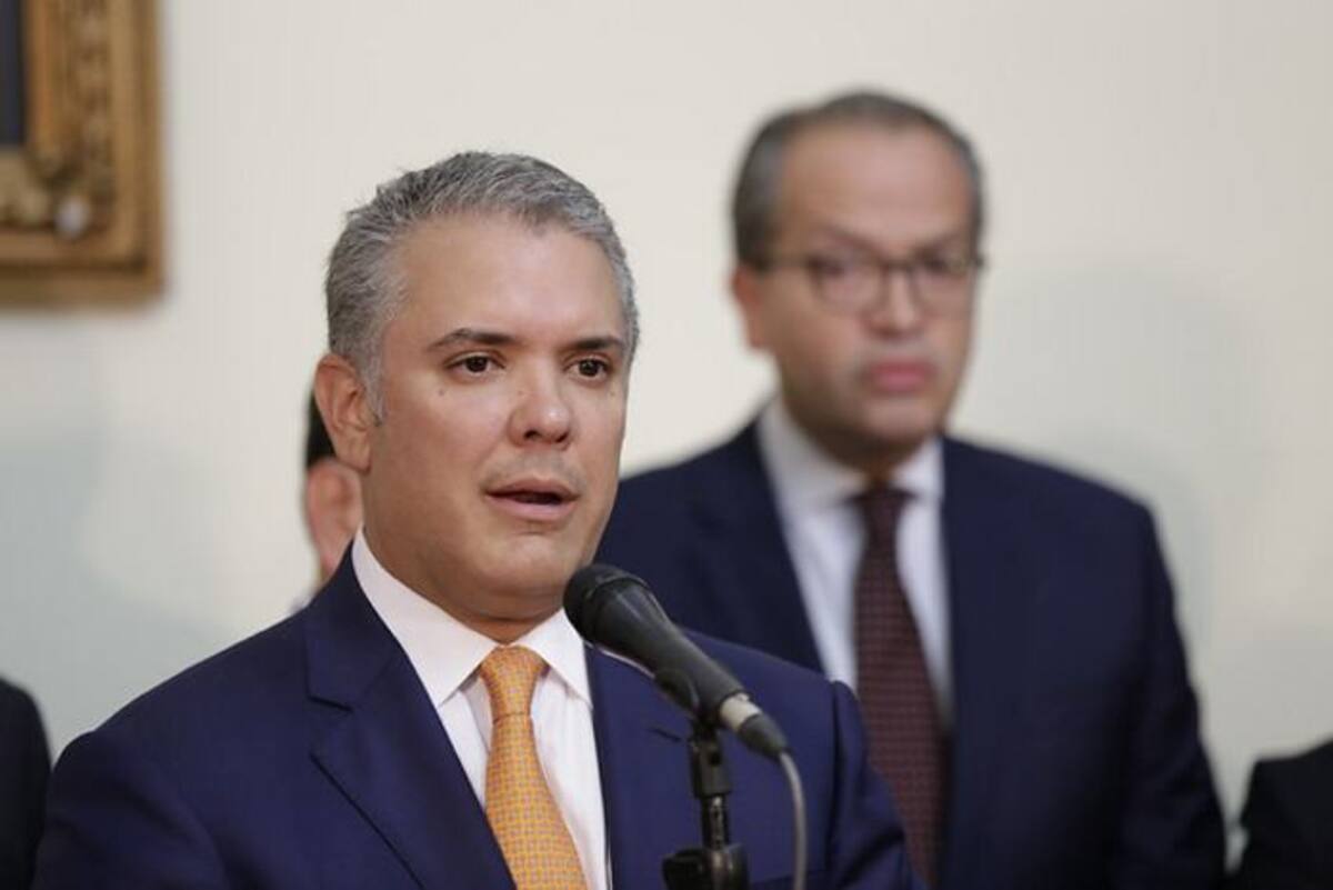 El pronunciamiento lo hizo el mandatario tras cumplirse el pazo de 30 días que puso para evaluar los diálogos que venía adelantando Juan Manuel Santos con esta guerrilla. colprensa