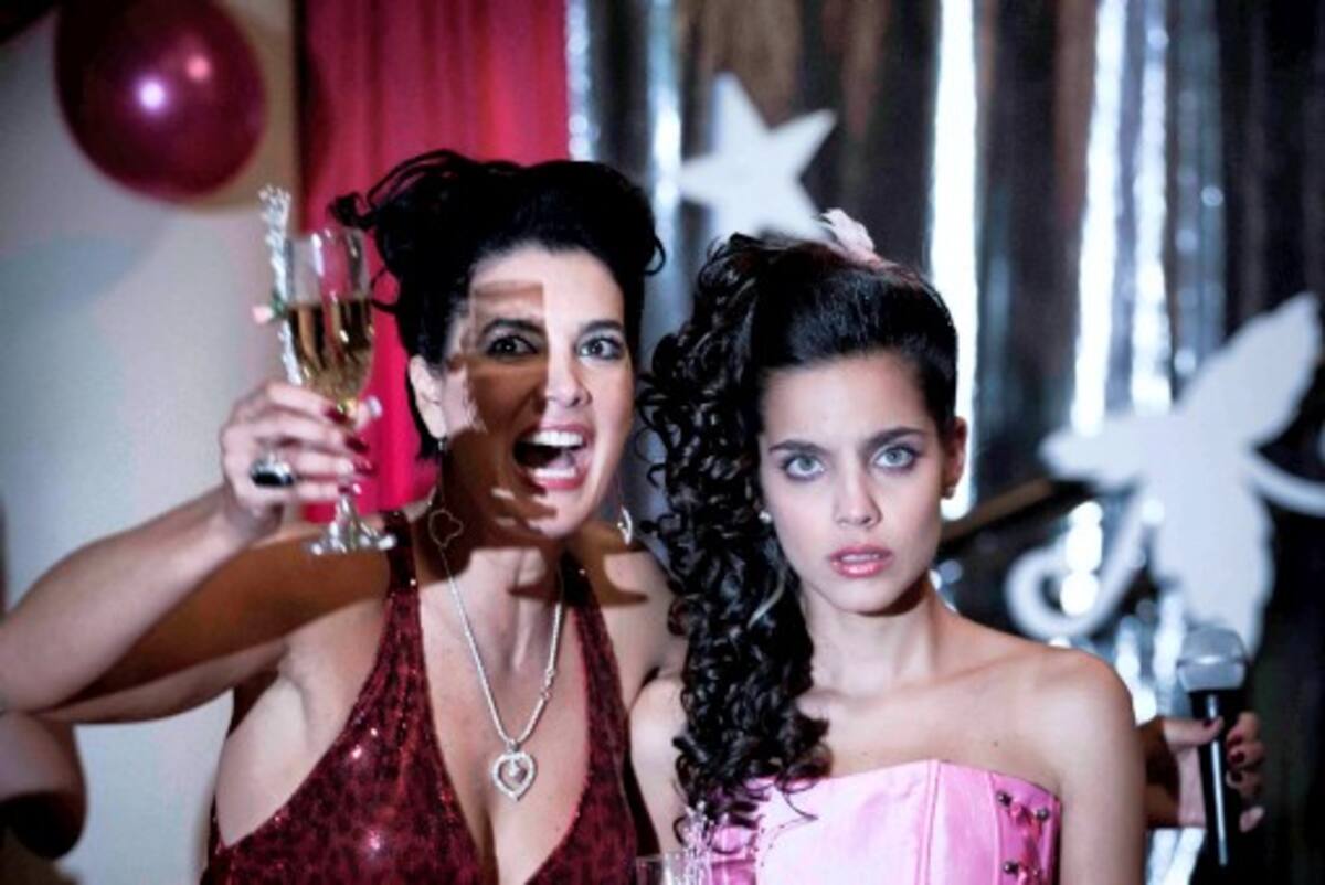 Las venezolanas María Gabriela Farias (Der.), y Ruddy Rodríguez.