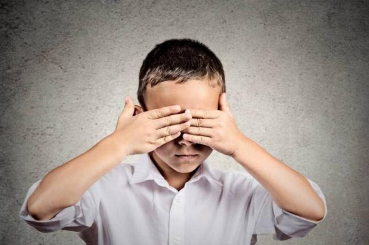 El trastorno del espectro autista (TEA) comienza en la niñez y dura toda la vida. Afecta el comportamiento de las personas, en cuanto a cómo interactúan con otros, se comunican y aprenden.