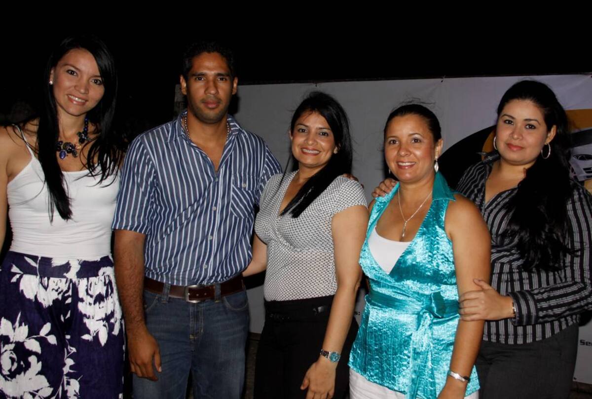 Silvia González, Alberto López, Astrid Jiménez, Mónica Grau y Karen Morales.