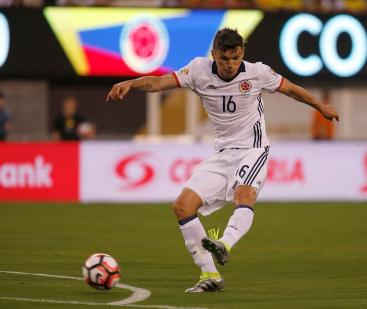 Daniel Torres en uno de los partidos de la Copa América con la selección Colombia. AFP EDUARDO MUNOZ ALVAREZ