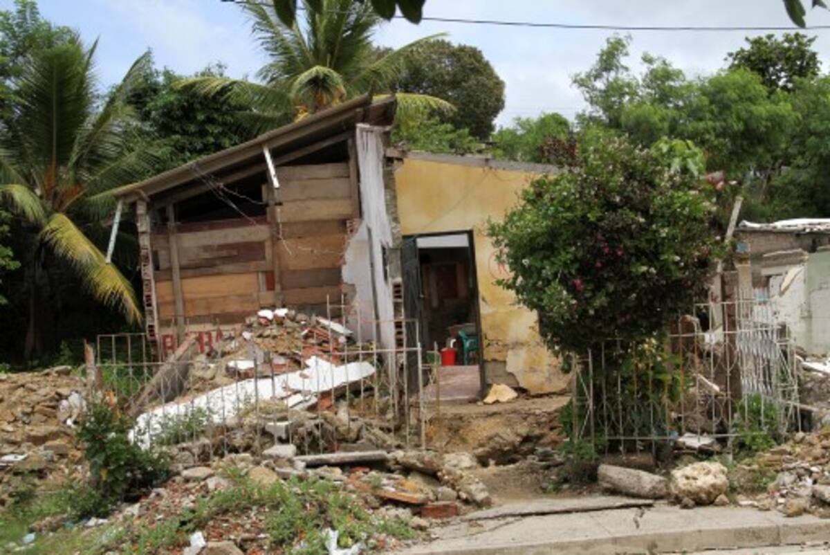 En algunos pedazos de vivienda habitan las familias que no tienen a dónde ir.