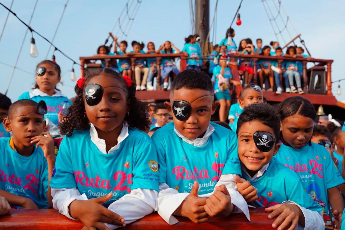 Aventura pirata en Cartagena: niños y niñas disfrutan a bordo del barco Phantom
