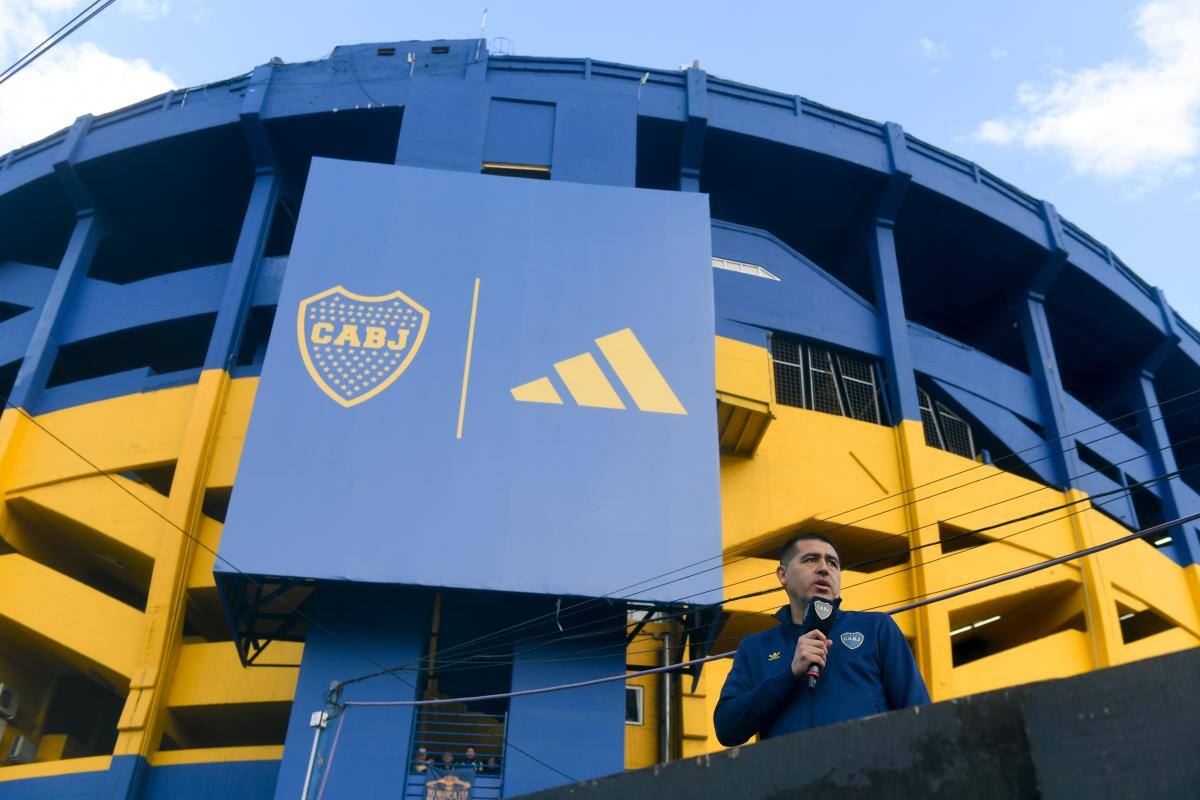 Juan Román Riquelme, nuevo presidente de Boca Juniors de Argentina
