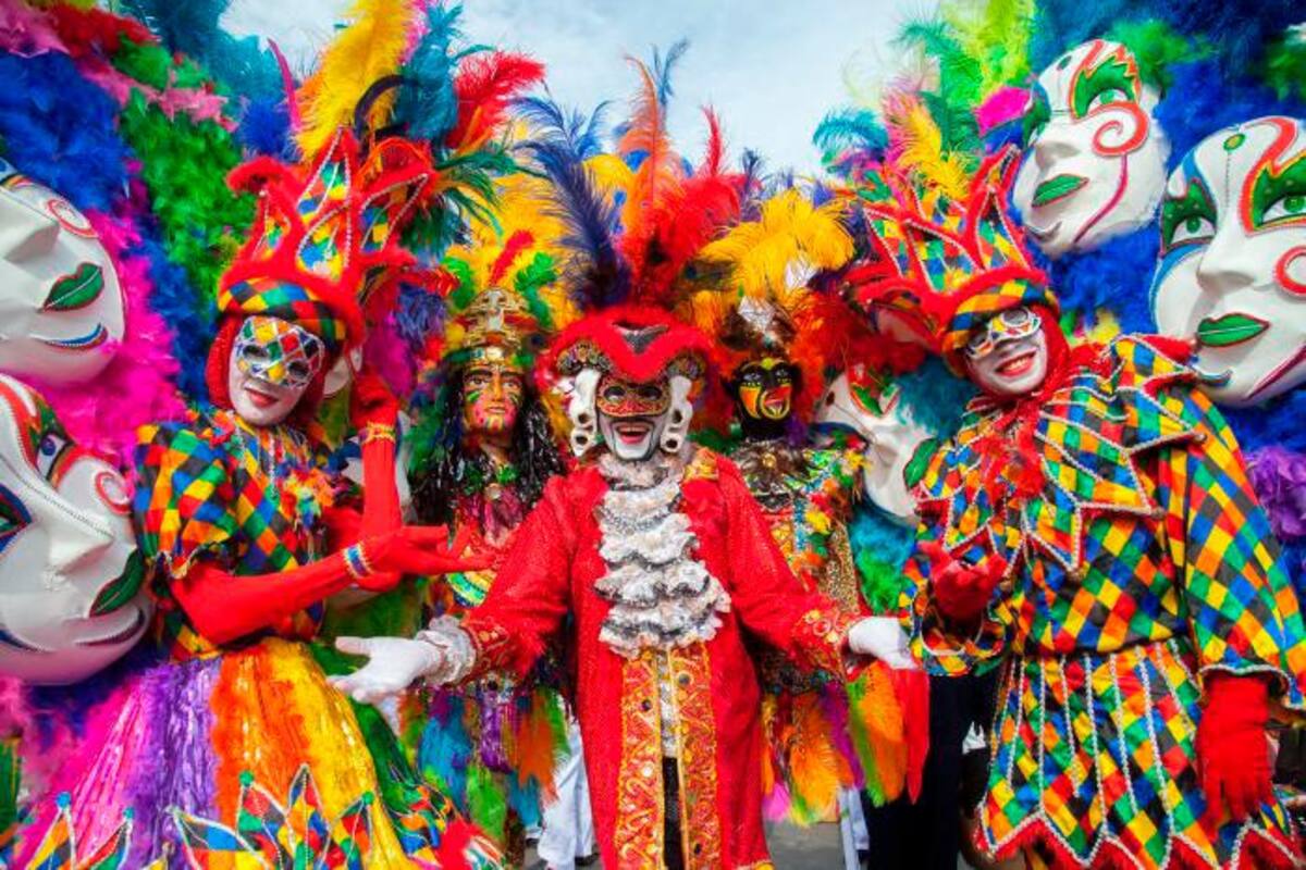 Abierta convocatoria para diseño de carrozas de las Fiestas de Independencia