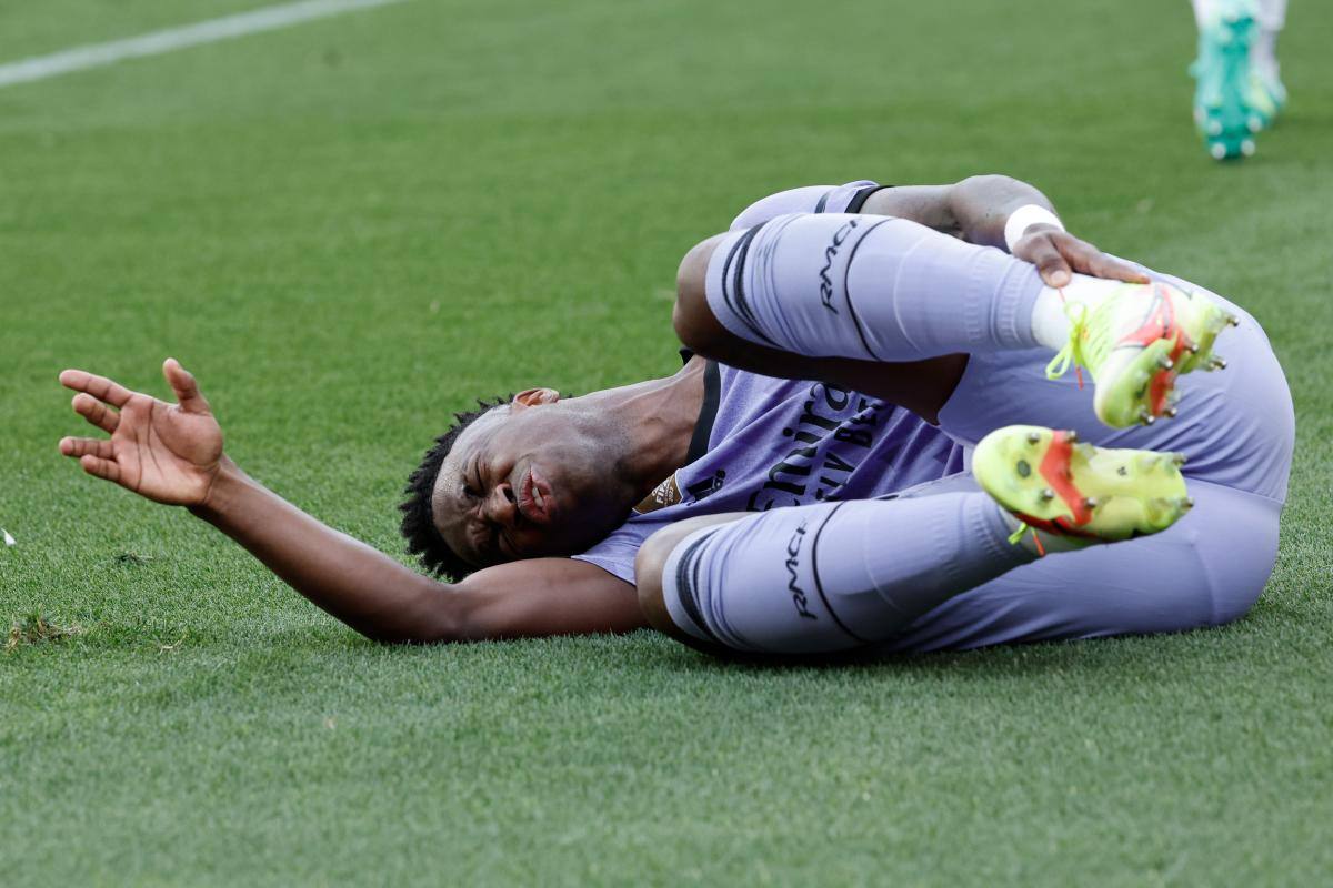 Cancillería brasileña pide “tarjeta roja” al racismo y no a Vinicius