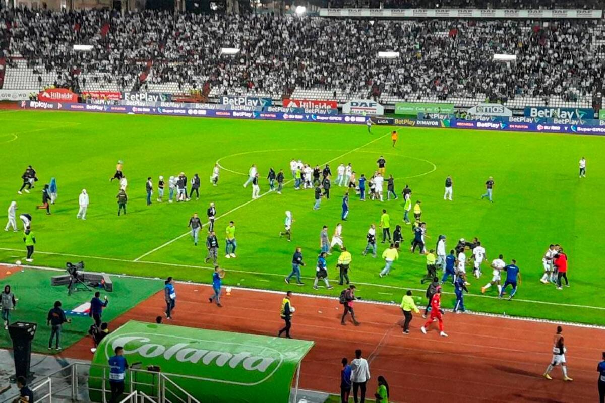 Video: 28 heridos en desmanes de barras bravas del Once Caldas