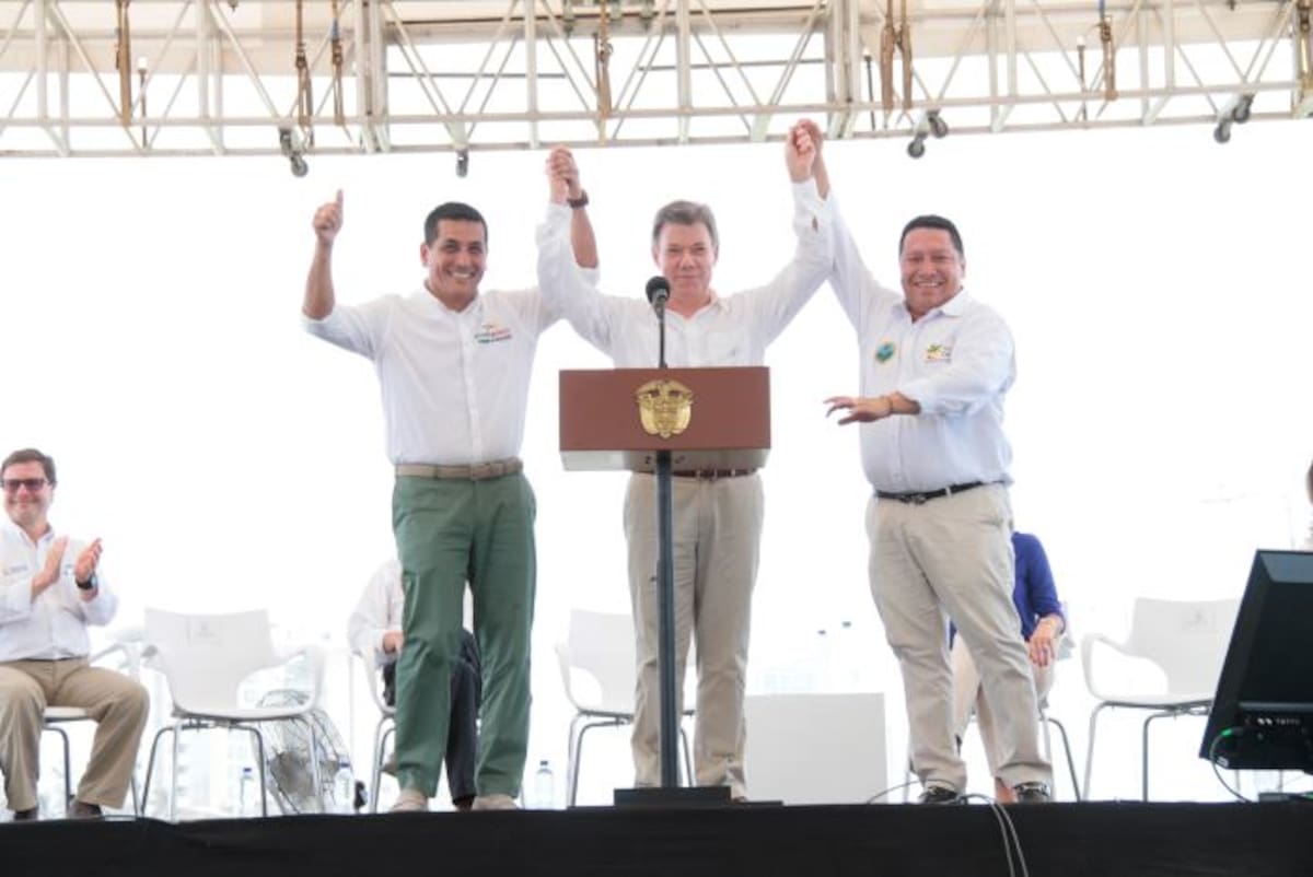 el 20 de abril de 2016, Juan Manual Santos, presidente de Colombia, dio a conocer que Cartagena y Bolívar serían sede de los Juegos Nacionales 2019. Lo acompañaron en ese momento Dumek Turbay, gobernador de Bolívar, y Manolo Duque, alcalde de Cartagena. ARCHIVO