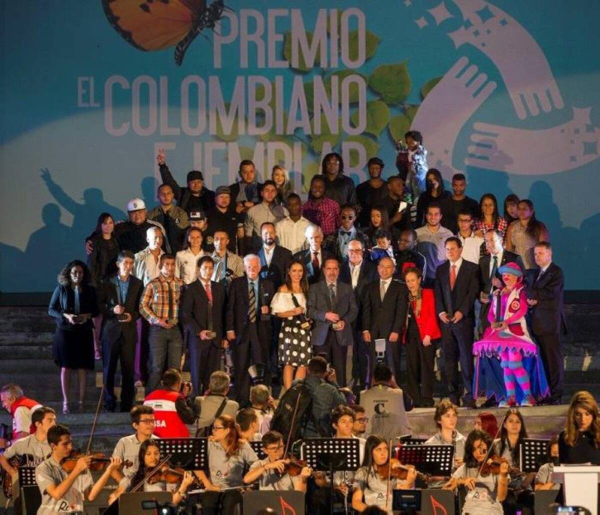 Jaime Bernal Villegas fue galardonado por su aporte a la genética en Colombia y sus múltiples investigaciones en el mundo.