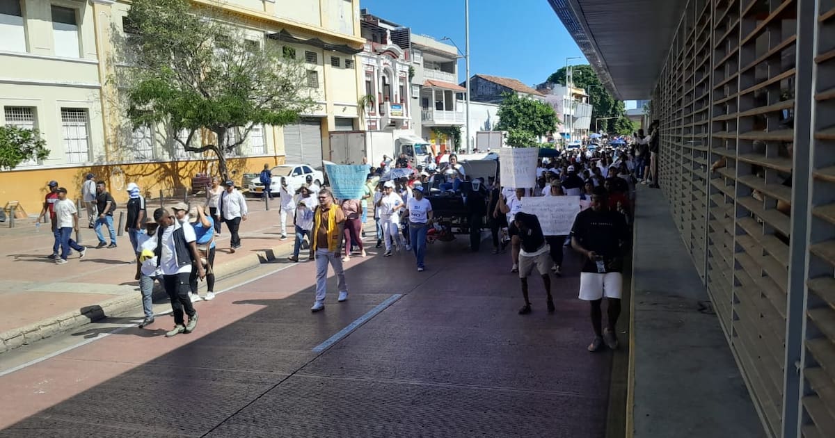 Marcha de cocheros en el Centro Histórico: transición a coches eléctricos