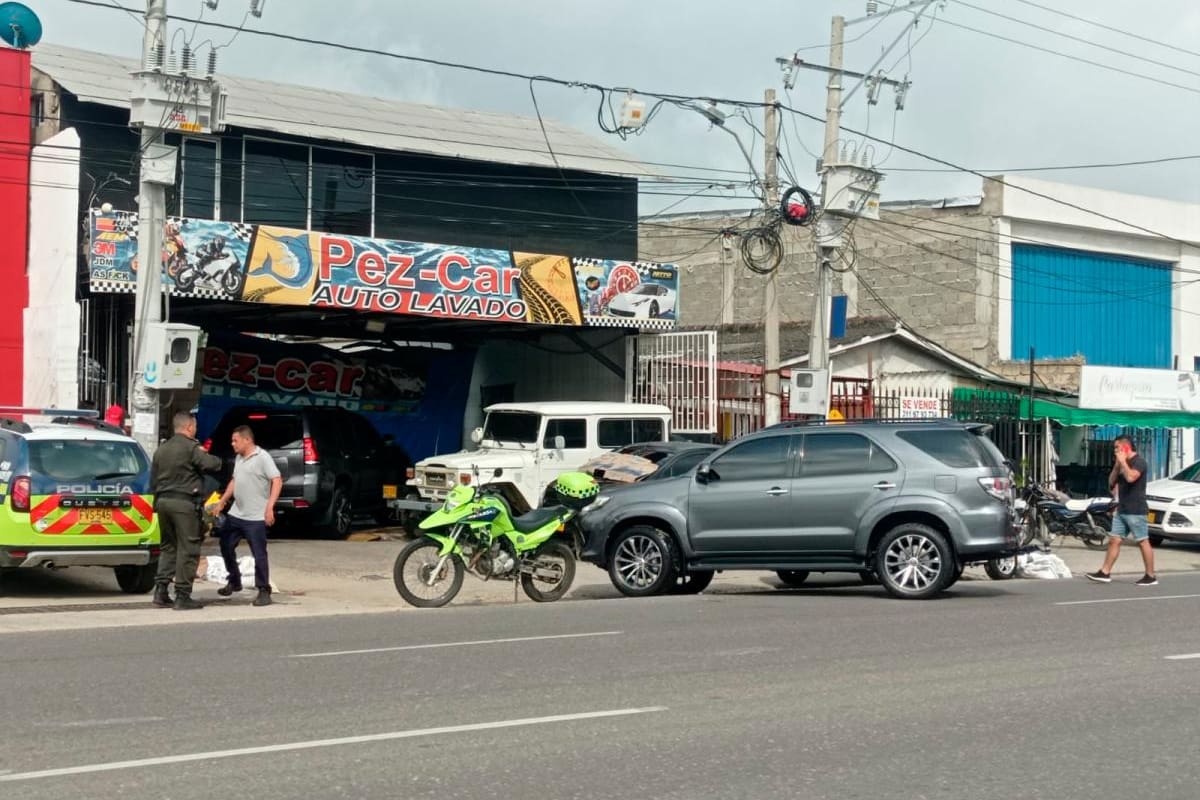 Ataque de sicarios en la Avenida Crisanto Luque: balean a lavador de autos