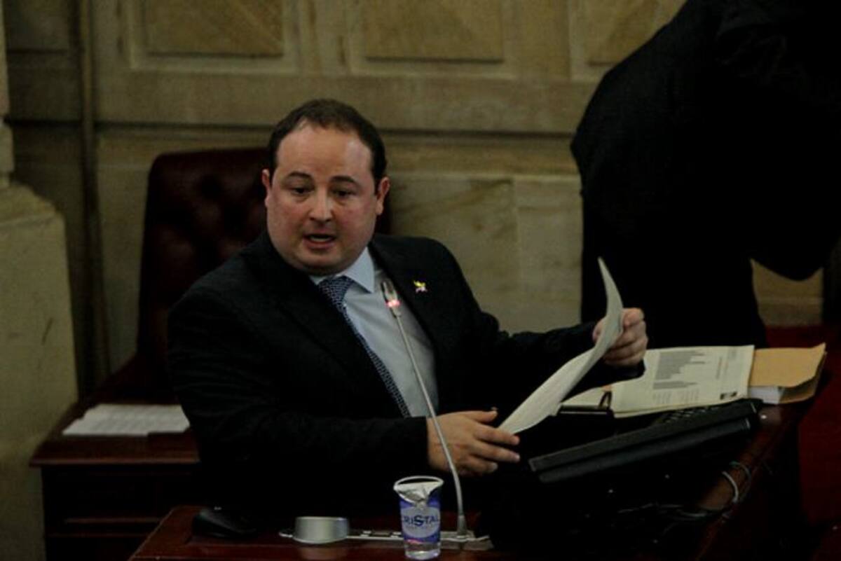 Fernando Araújo, senador Colprensa.