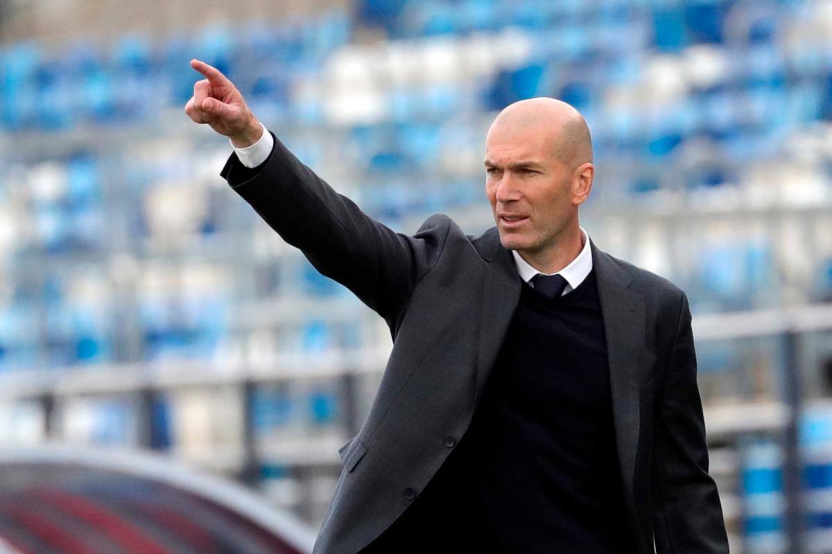El PSG desmiente contactos para fichar a Zinedine Zidane