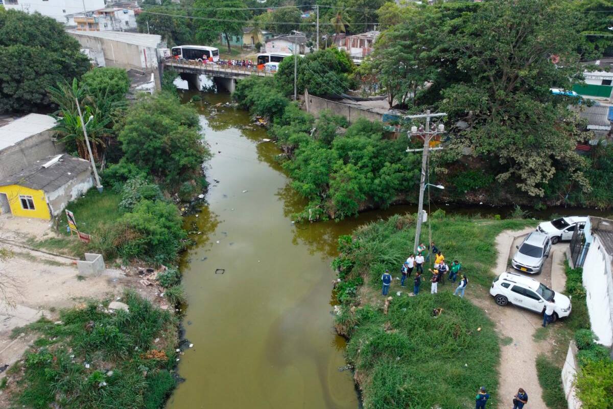 Realizan recorrido por caños y canales ante temporada de lluvias