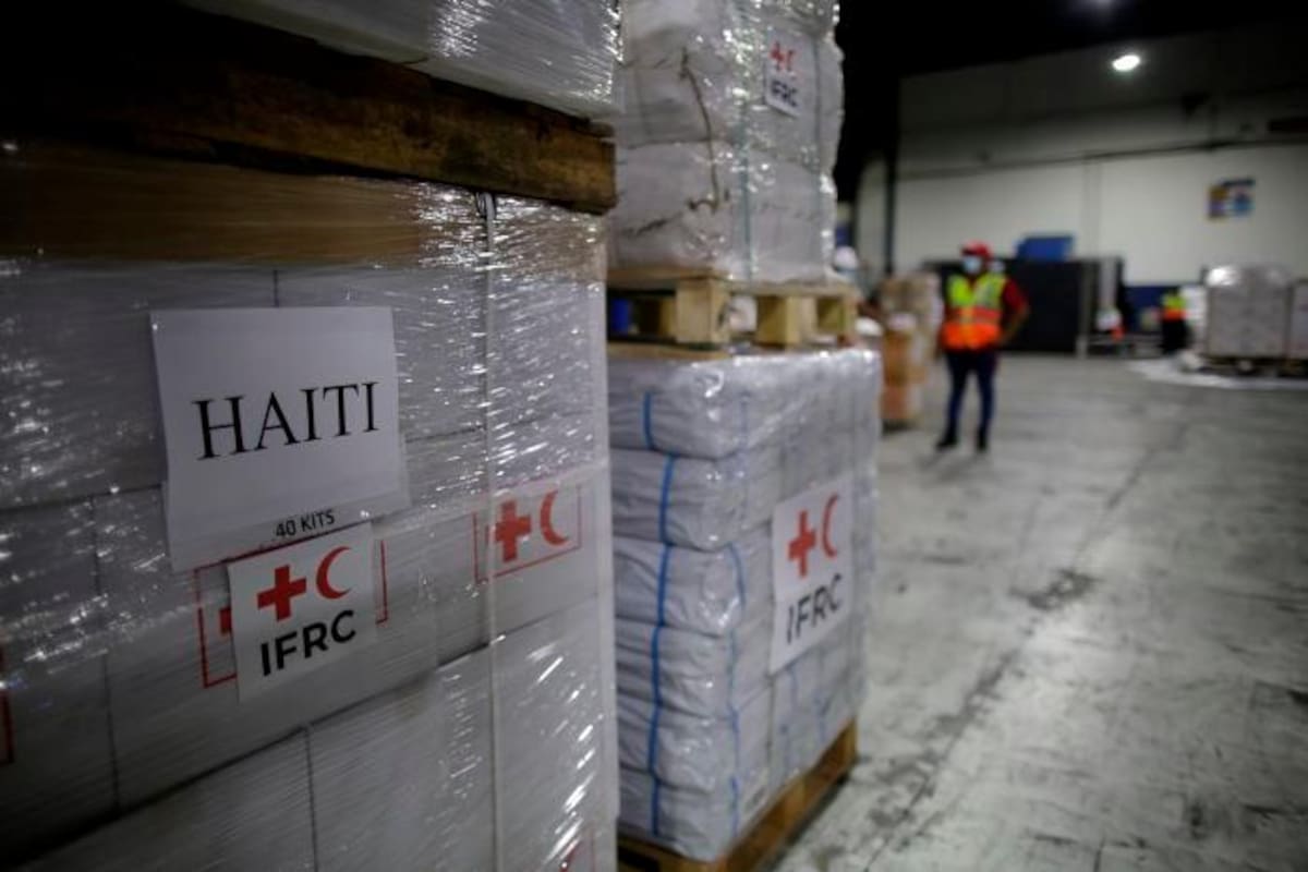 Tensión en Haití por lenta distribución de ayudas tras sismo
