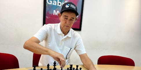 Amaury Martínez se enfrenta a 104 ajedrecistas y busca récord